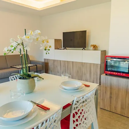 Apartment Garda Hideaway - Italian Homing