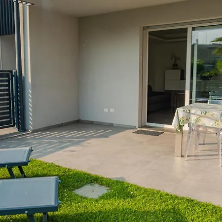 Garda Hideaway - Italian Homing Apartment *