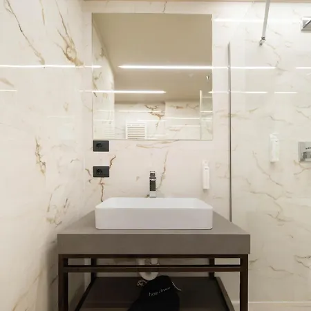 Aurora Aparthotel 3*