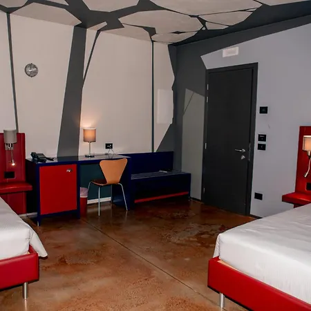 K Modern Hotel
