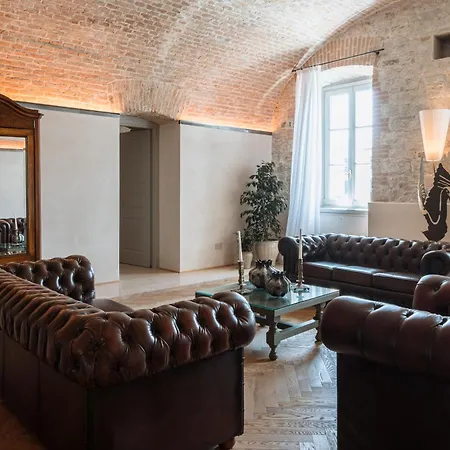 Pavillon Apartment