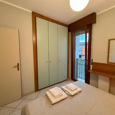 Easy Peschiera Apartment *