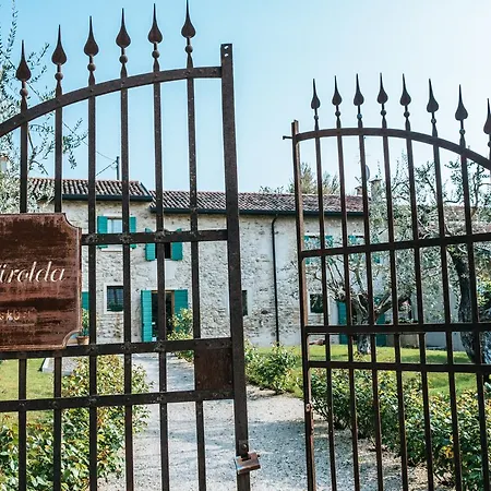 Country house Cascina Girolda *