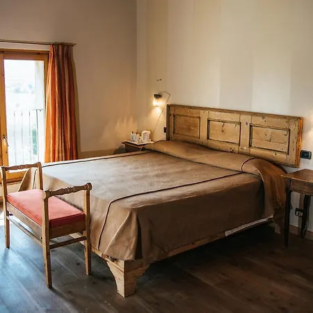 Country house Cascina Girolda *