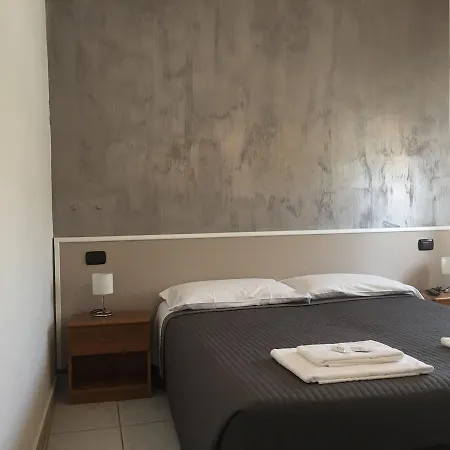 Gasthof Affittacamere Da Tulio Peschiera del Garda