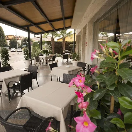 Buena Onda 3* Peschiera del Garda