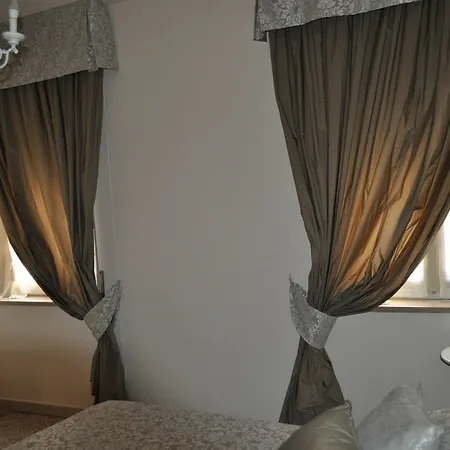 Le Finestre Sul Borgo Maison d'hôtes 3*