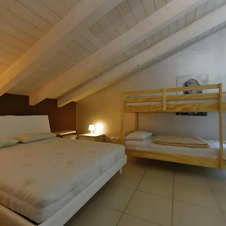 Nuovo Laghetto Del Frassino Maison d'hôtes