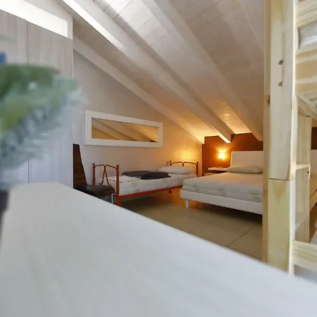 Nuovo Laghetto Del Frassino Maison d'hôtes