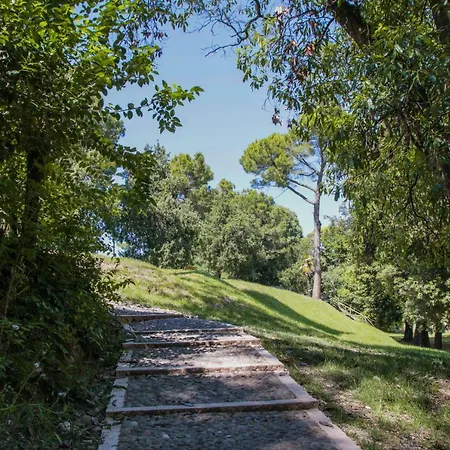 Le Finestre Sul Borgo Affittacamere 3*