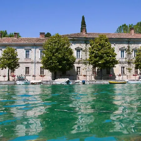 Le Finestre Sul Borgo Maison d'hôtes