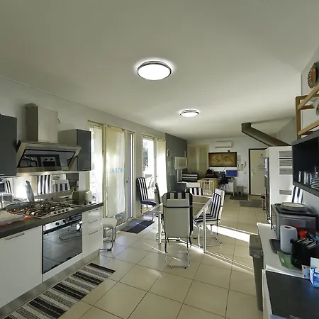 Guest house Nuovo Laghetto Del Frassino Peschiera del Garda