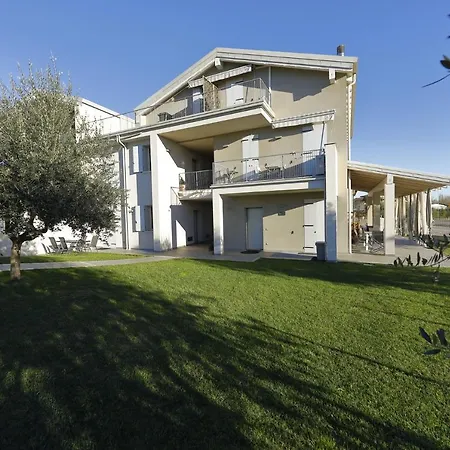 Guest house Nuovo Laghetto Del Frassino Peschiera del Garda