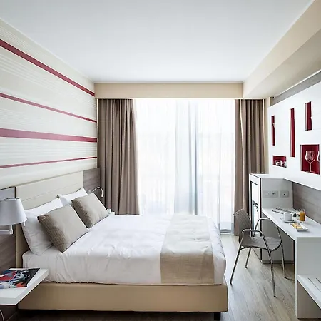 Enjoy Garda Hotel 4*