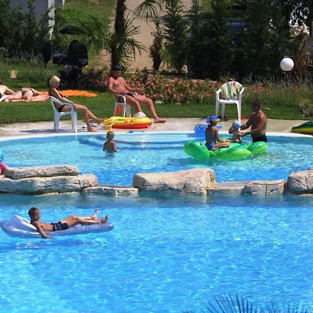 In 22099 * Peschiera del Garda