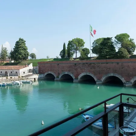 Cabanon Urban * Peschiera del Garda