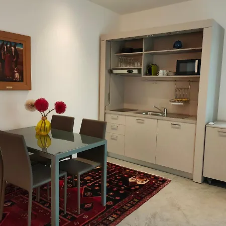 Iris Ar Holiday-home Appartamento *
