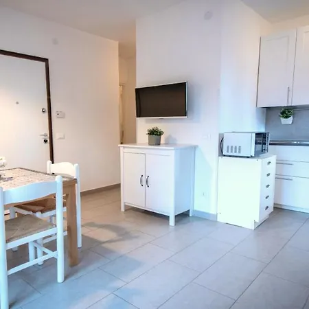 Classic Ol Apartment *