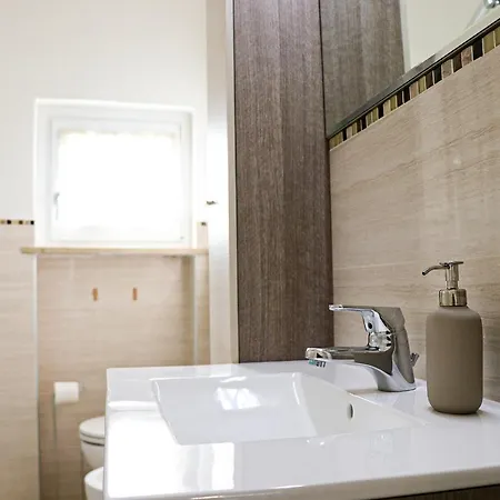 Casa Mirra Apartment