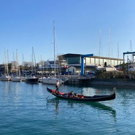 Apartment Garda Art&lake Peschiera del Garda