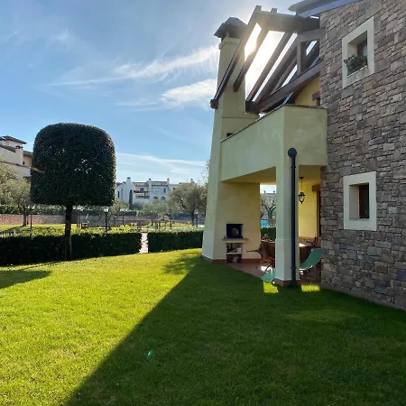 Garda Village 3*