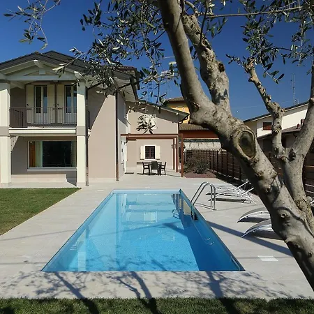 Zarina - Zavillas - Up To 12 People Villa Peschiera del Garda