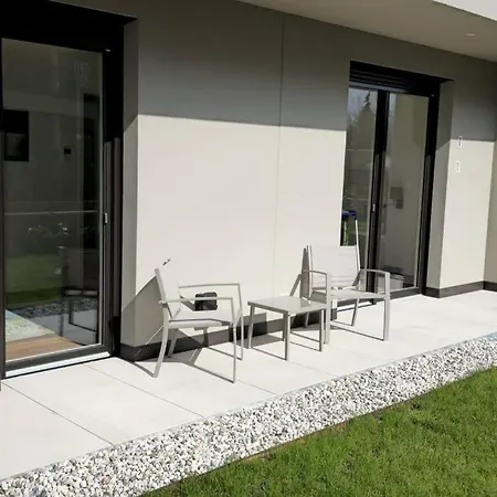 Poolvision Apartment