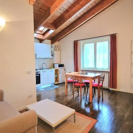 Benaco Apartment