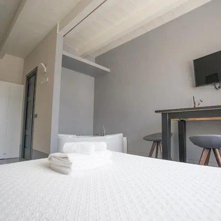 Cabanon Urban Appartement Peschiera del Garda