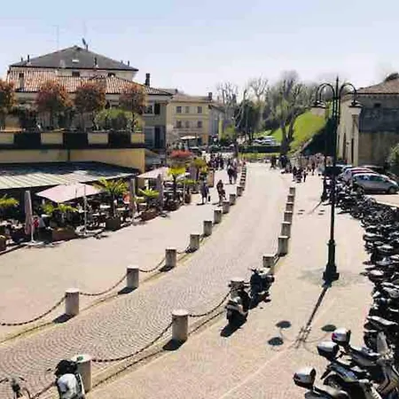 Residenza Giovanni Fronte Lago - Garda Lago Apartment *