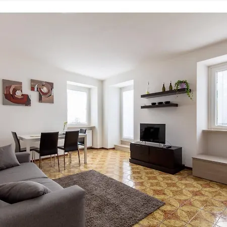 Apartment Residenza Giovanni Fronte Lago - Garda Lago *