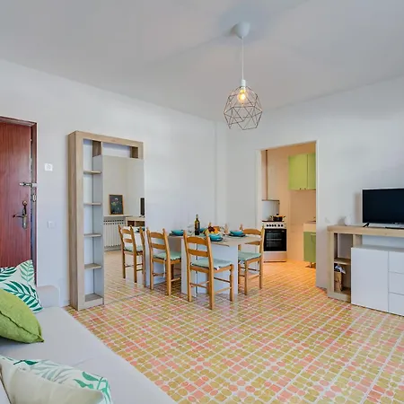 Missy - Happy Apartment *