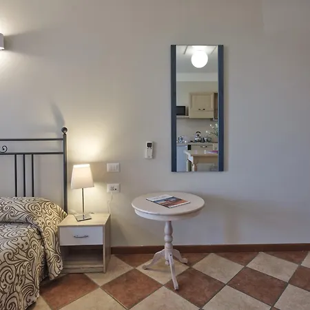 In 22083 Apartment
