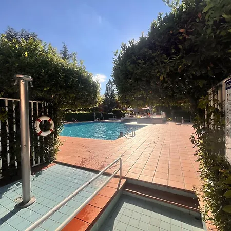 200mt Lake - Flower With Pool & Tennis