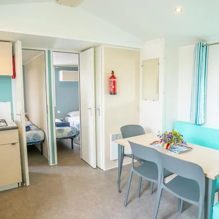 Campsite Happy Camp Mobile Homes In Butterfly Village Peschiera del Garda