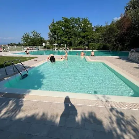Vinessa- E Piscina Peschiera Apartment Peschiera del Garda