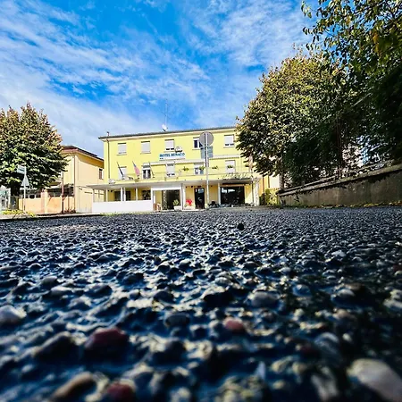 Benaco Mavras Hotel 2*