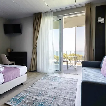 Vision Hotel 4*