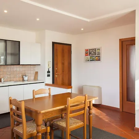 Casa Azzurra-comodo In Apartment *