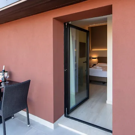 Ile Hotel 3*