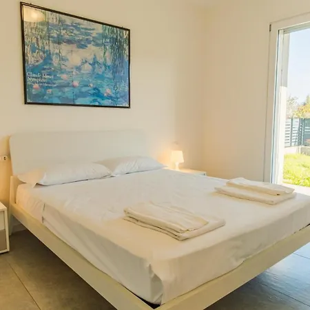 Garda Hideaway - Italian Homing Apartment *
