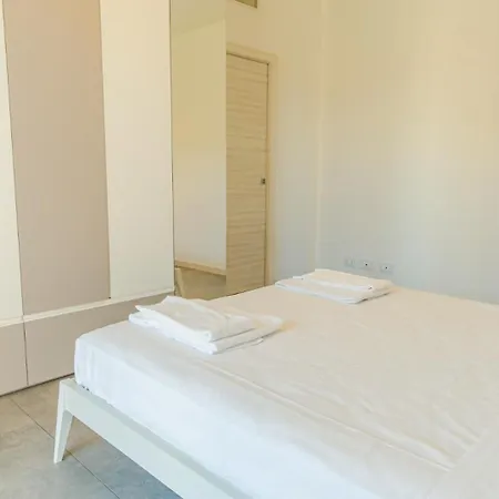 Apartment Garda Hideaway - Italian Homing Peschiera del Garda