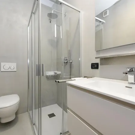 Casa Bacher Pool&gardenprivate&2,5kilometri To Center Apartment Peschiera del Garda