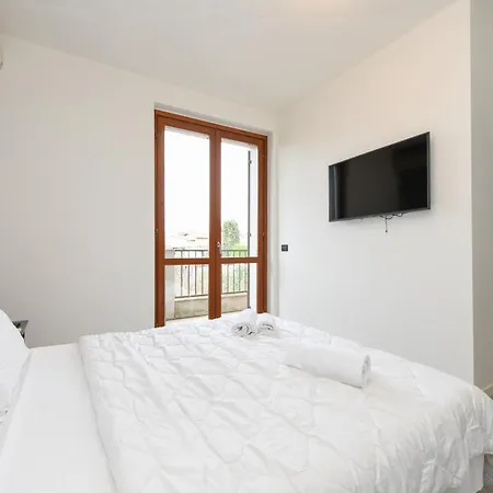 Casa Bacher Pool&gardenprivate&2,5kilometri To Center Peschiera del Garda