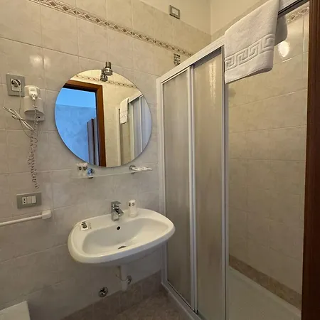 Bel Sito Peschiera Hotel 2*