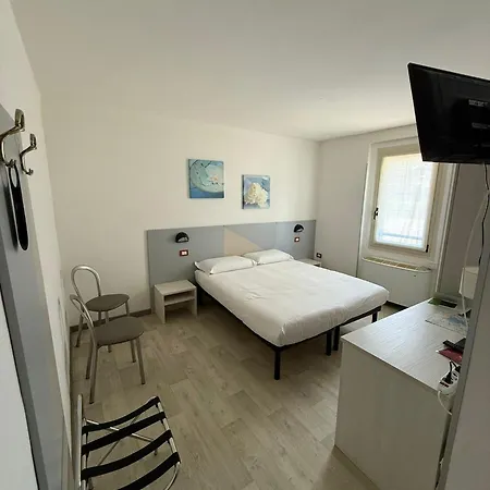 Hotel Bel Sito Peschiera 2*