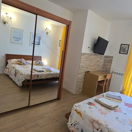Le Vele Peschiera del Garda