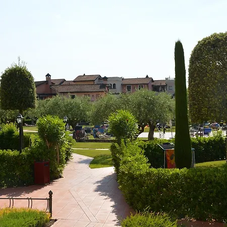 Resort Garda Village