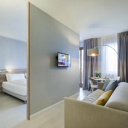 Hatelier Garda By Enjoy Garda Apartment Peschiera del Garda
