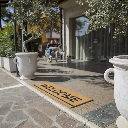 Hotel Buena Onda 3* Peschiera del Garda